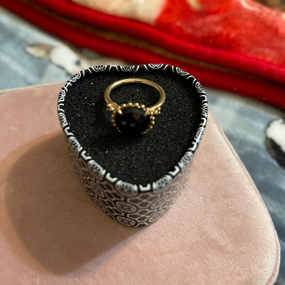 Pandora ring